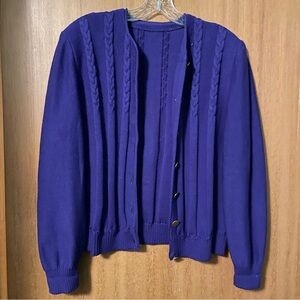 Vintage Purple Button Up Knitted sweater with matte golden buttons